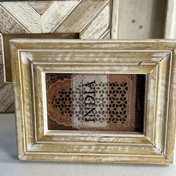 Wooden Picture Frames Distressed Look Set of 3 Different Sizes Farmhouse Cottage - Picture 2 of 16